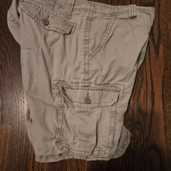 Cargo shorts - Picture 4 of 4